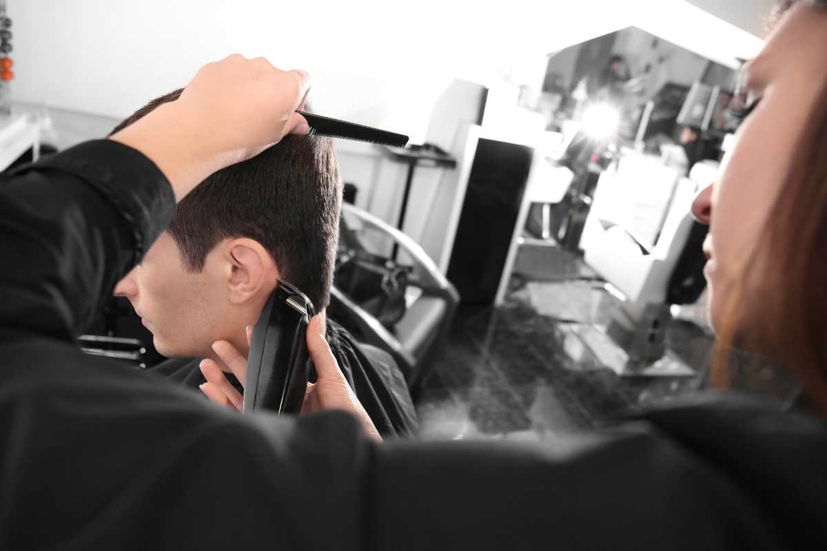 Dicas de Manutenção para sua Máquina de Cortar Cabelo Profissional