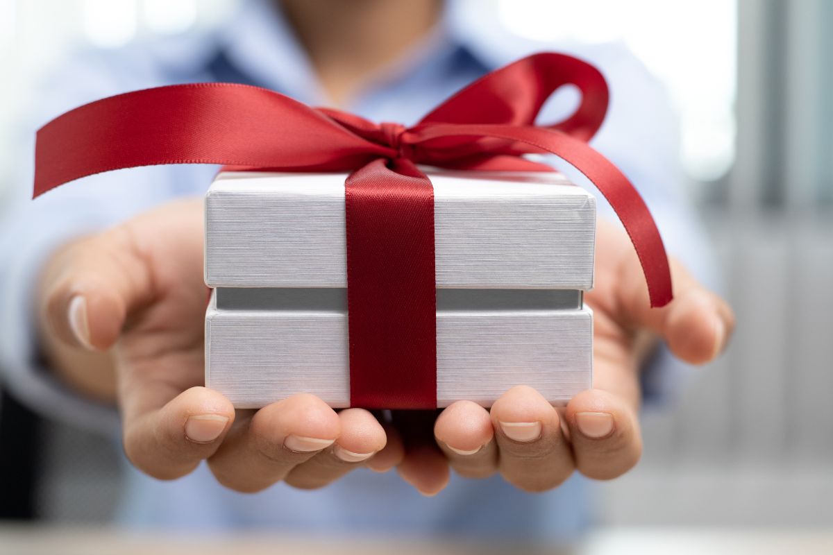 Ideias de Brindes Personalizados para Mulher que Marcam Presença