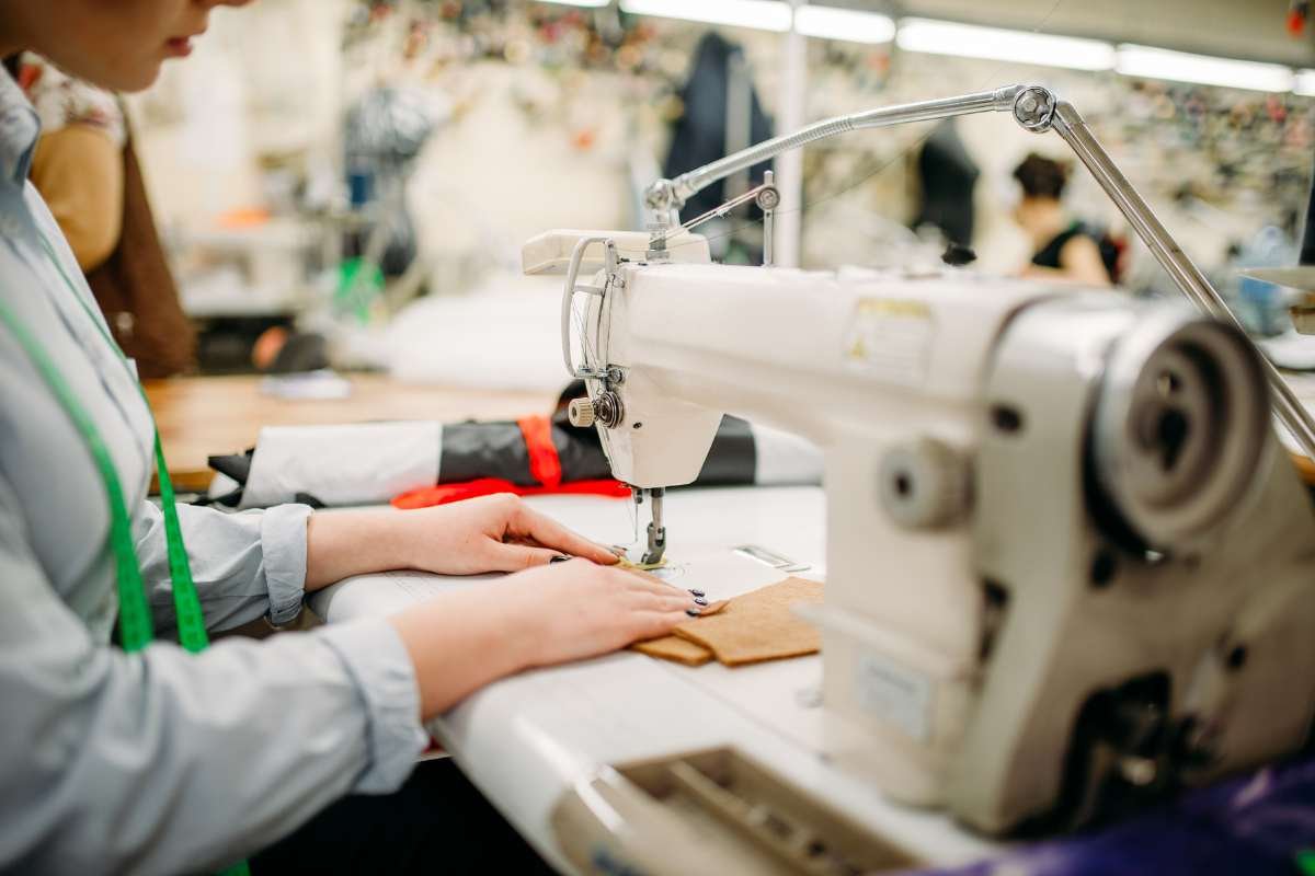 Moda Feita em Casa: Roupas Estilosas que Você Pode Criar com sua Máquina de Costura