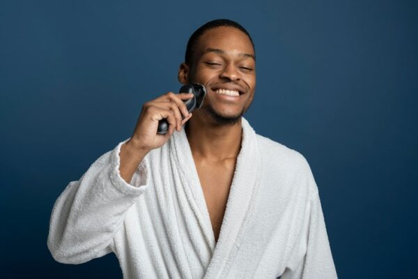 Skincare Masculino: Cuidados com a Pele Com ou Sem Barba